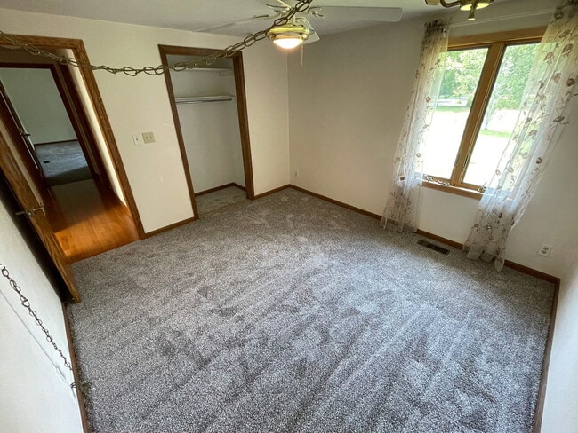 Building Photo - 11401 W Grange Hall Rd