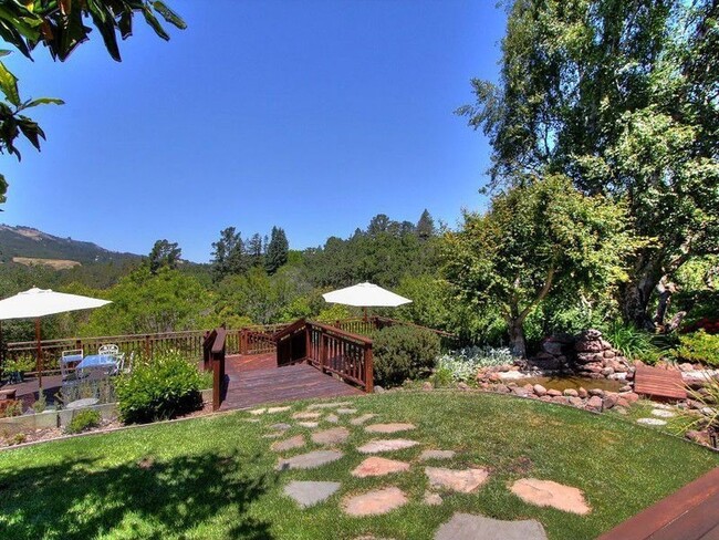 Building Photo - 3 Bed 3 Bath, Orinda Home, Close To BART