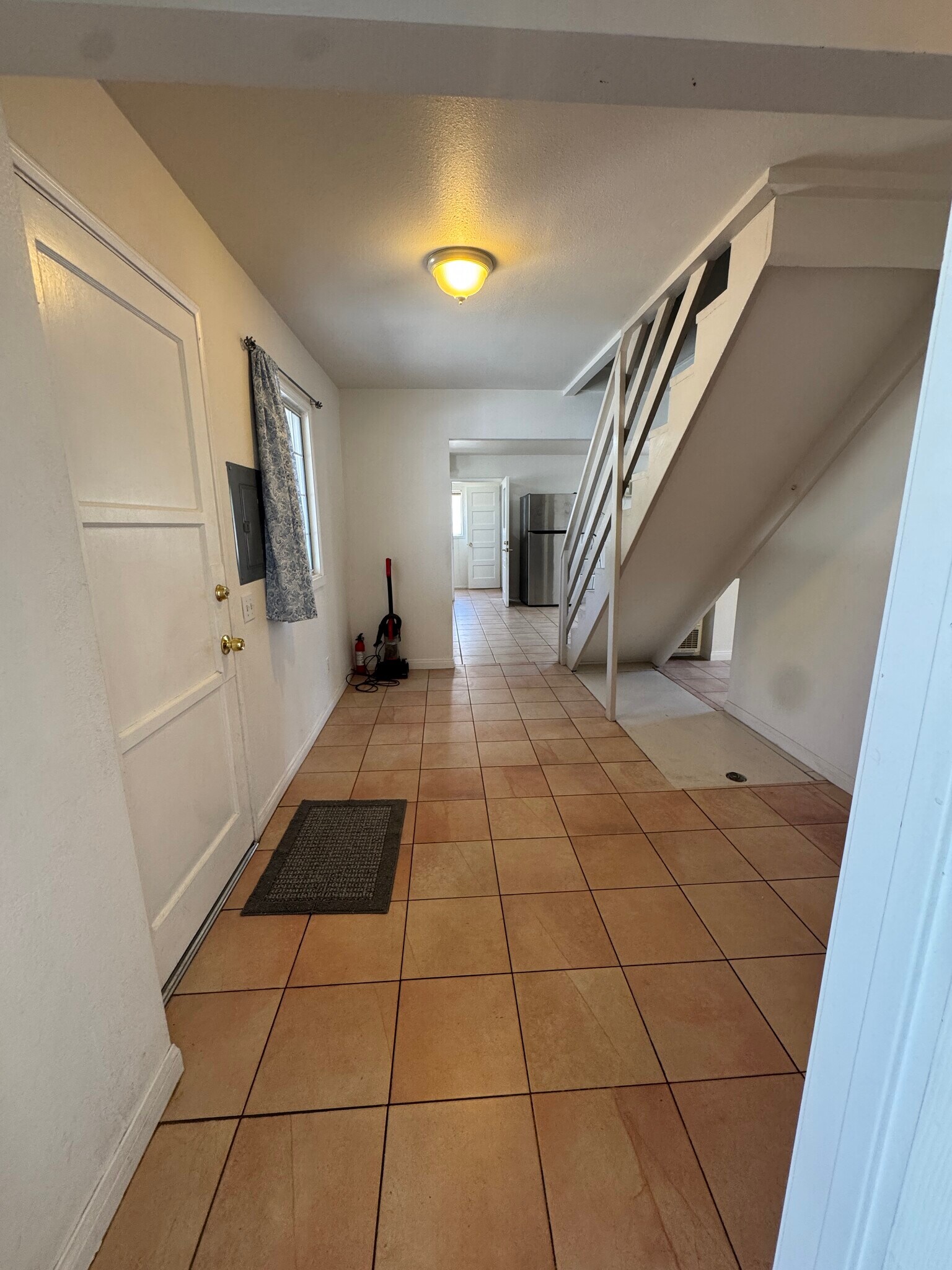 Building Photo - 758 W Longden Ave