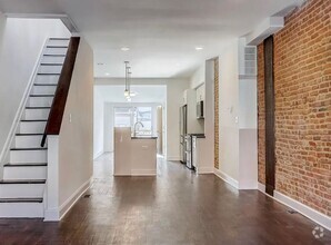 Building Photo - Bright 3-Bed, 2.5-Bath Gem Next to Patters...