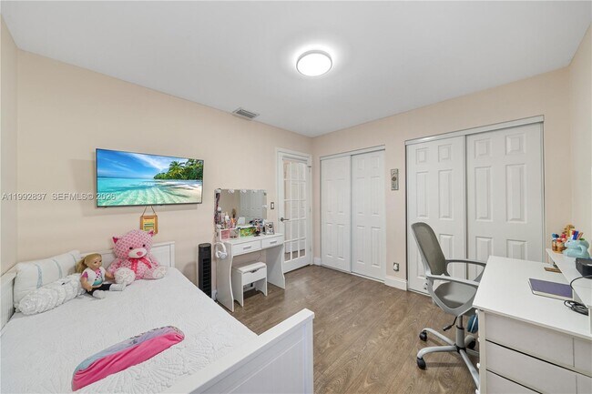 Building Photo - 366 Bedford Ave