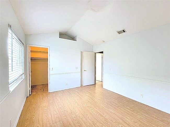 Building Photo - 28076 Wentworth