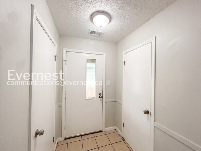 Building Photo - 3352 Brownbark Dr