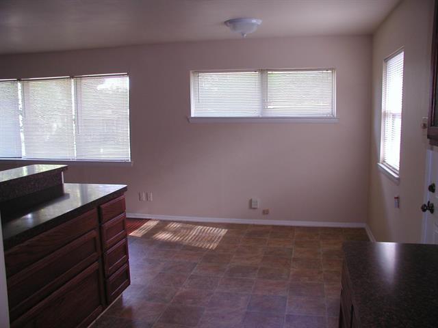 Building Photo - 1218 Danville Dr