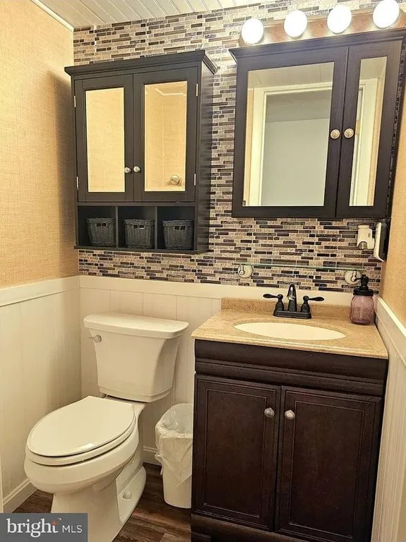 Building Photo - 15110 Catalpa Ct