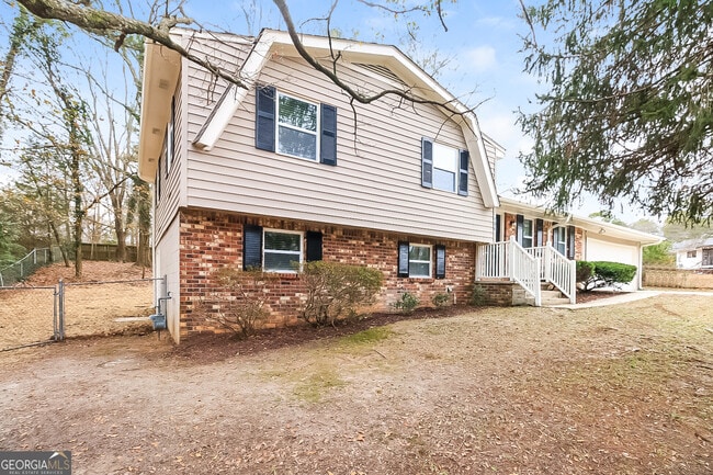 Building Photo - 242 Rountree Rd