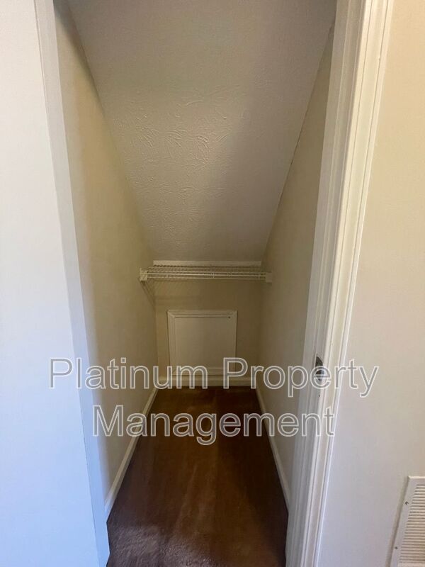 Building Photo - 118 Arbour Way