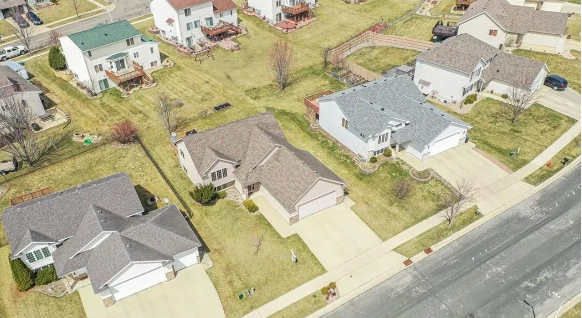 Building Photo - 6251 Fairway Dr NW