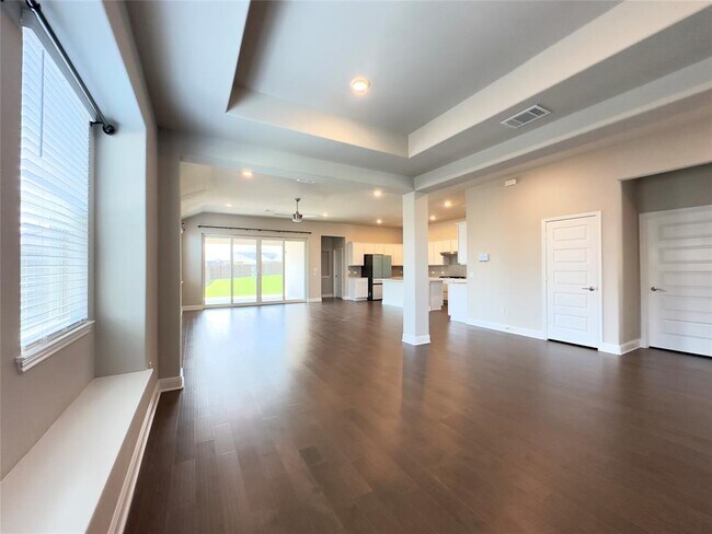 Building Photo - 17916 Umberto Dr