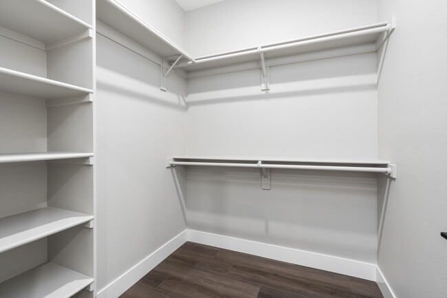 Building Photo - 2806 E Alluvial Ave