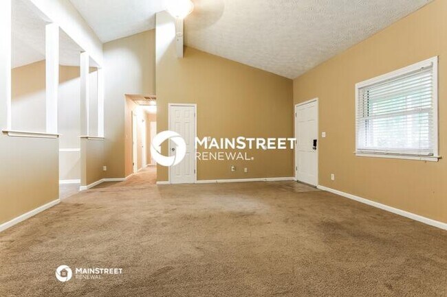 Building Photo - 3 Bedroom Pet-Friendly Home in Stockbridge, GA with Main Street Renewal