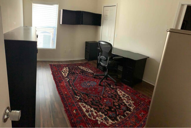 Building Photo - 9015 Vickroy Terrace