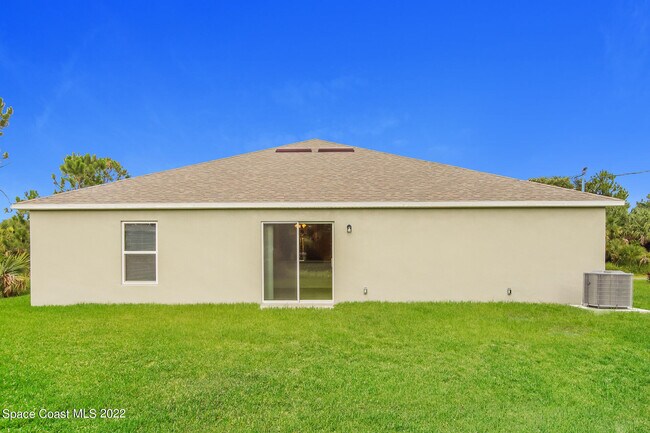 Building Photo - 3270 Hale Ave