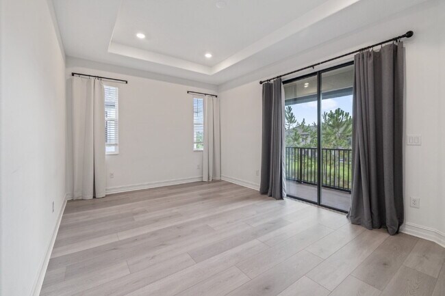 Building Photo - Estancia 3-Bed Retreat in Wesley Chapel wi...