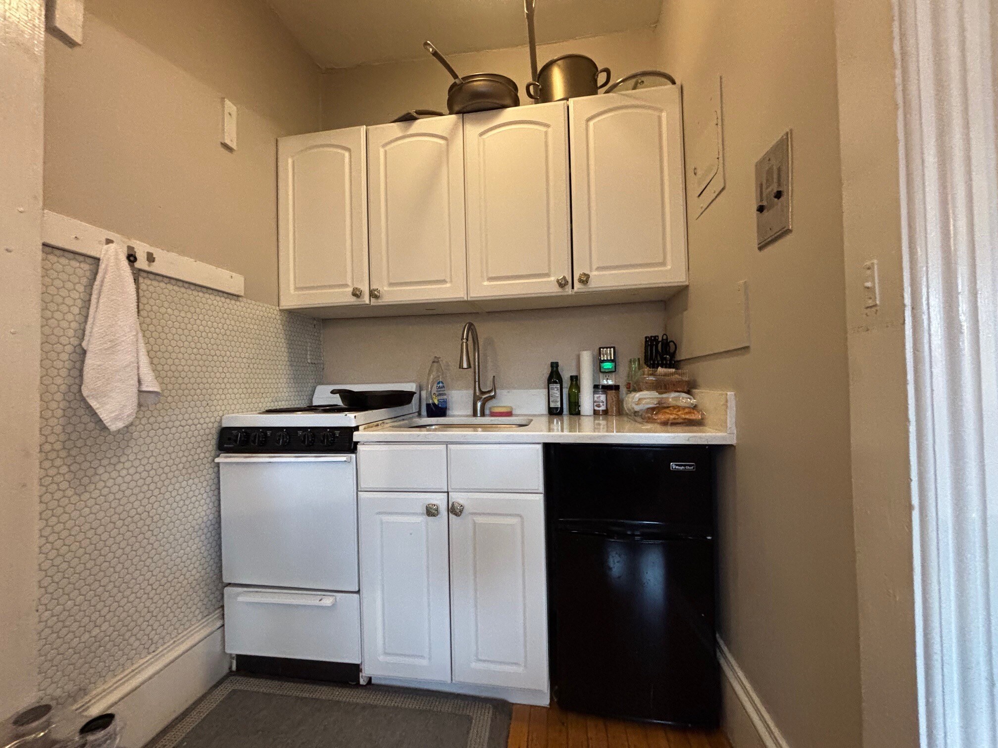 Building Photo - 82 Charles St