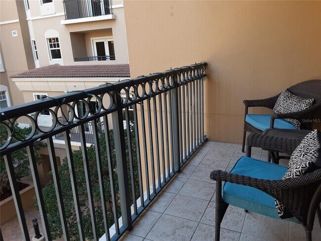 Building Photo - 1064 N Tamiami Trl