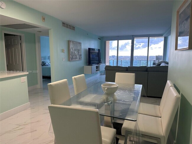 Building Photo - 2501 S Ocean Dr