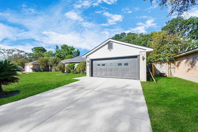 Building Photo - 20411 Jasperwood Ln