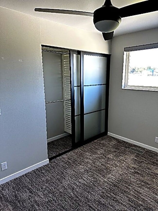 Building Photo - Beautifully Updated Two-Story Home in Sandy — Mountain Views & Big Backyard!