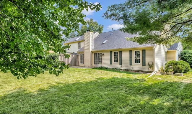 Building Photo - 8633 Oakmont Rd
