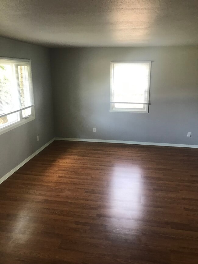 Building Photo - 11455 W Forest Home Ave