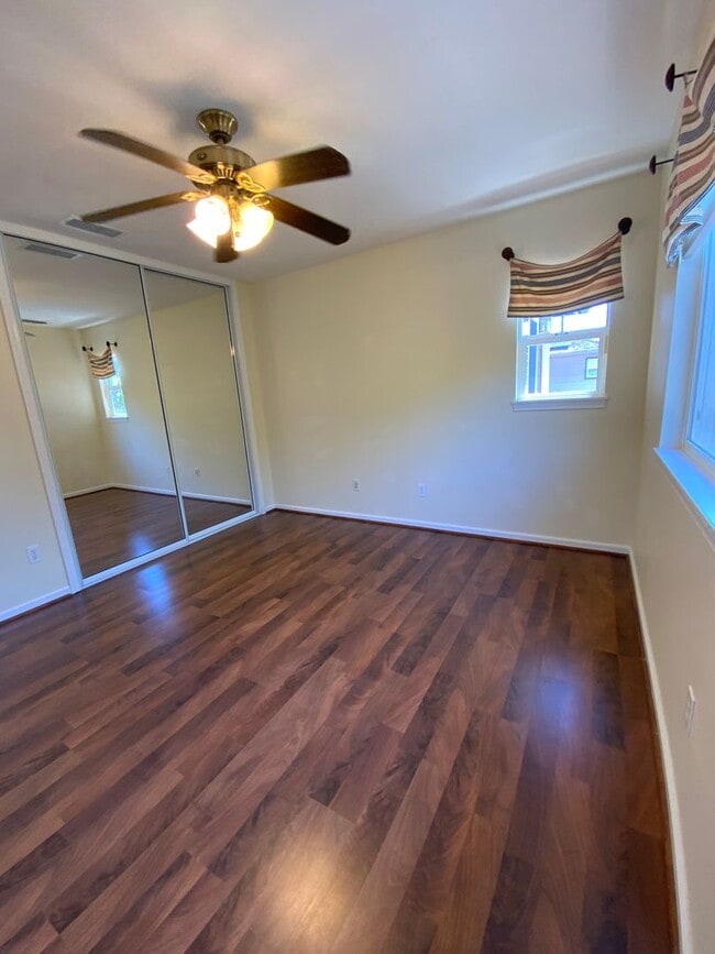 Building Photo - 520 Lunalilo Home Rd