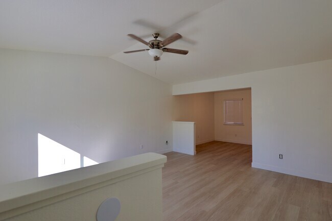 Building Photo - 761 Almond St