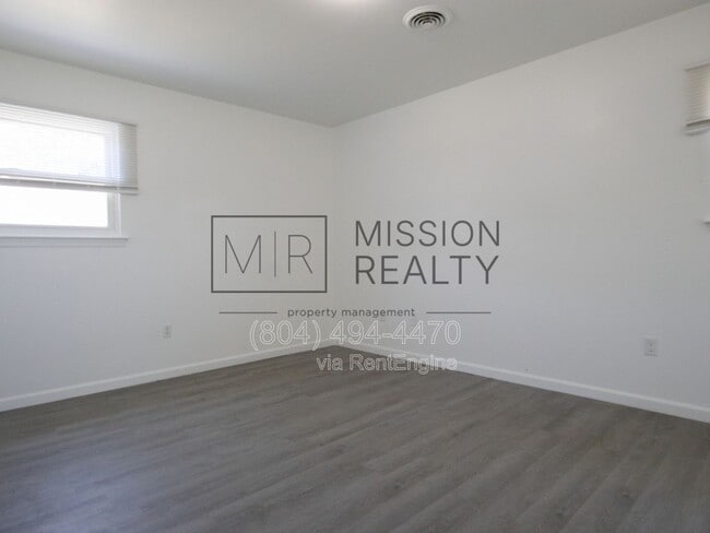 Building Photo - 1649 Delmar Ave