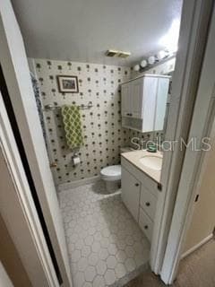 Building Photo - 2700 Cove Cay Dr