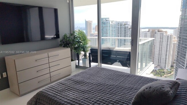 Building Photo - 200 Biscayne Blvd Way