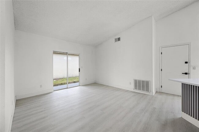 Building Photo - 2978 Stillwater Dr