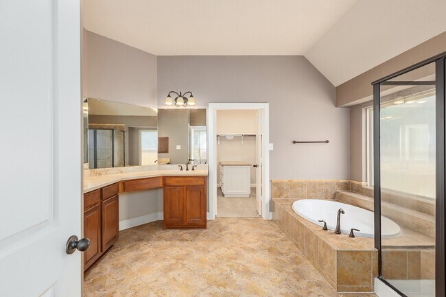 Building Photo - 27 N Arrow Canyon Cir