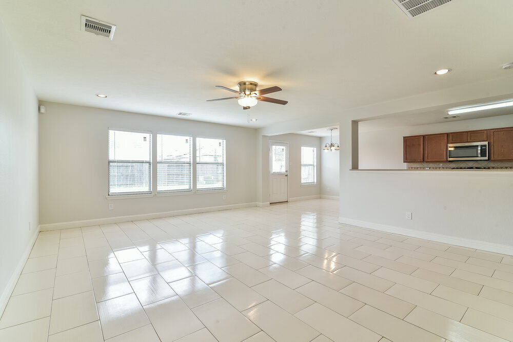 Building Photo - 18427 Westgate Pasture Ln