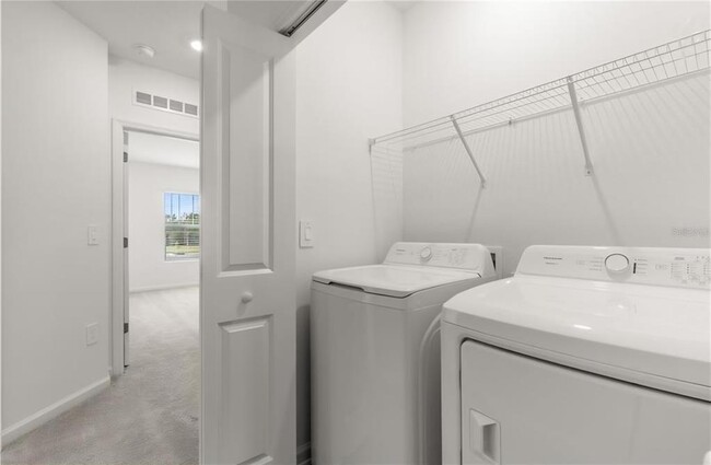 Building Photo - 2865 Pierr St