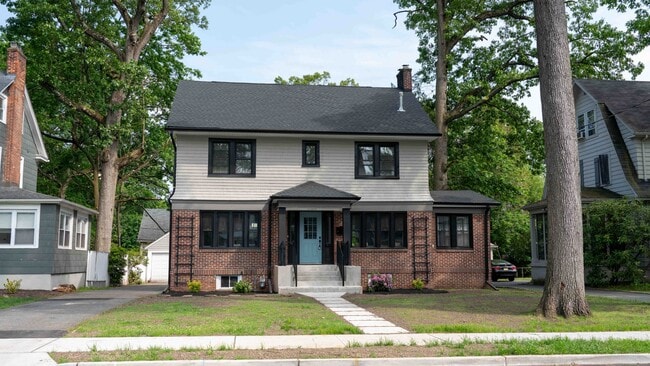 Building Photo - 736 Haxtun Ave