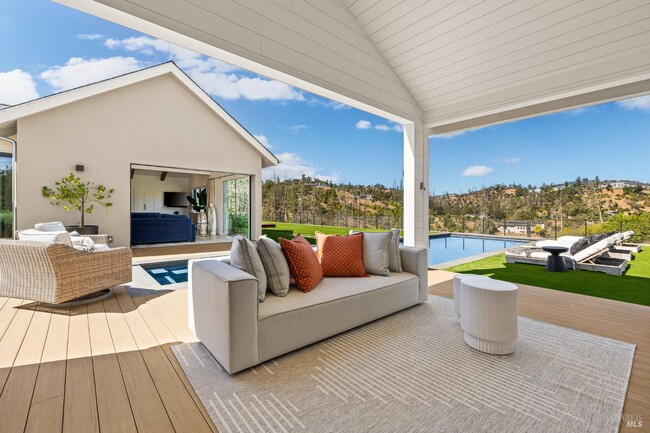 Building Photo - 987 Mark West Springs Rd