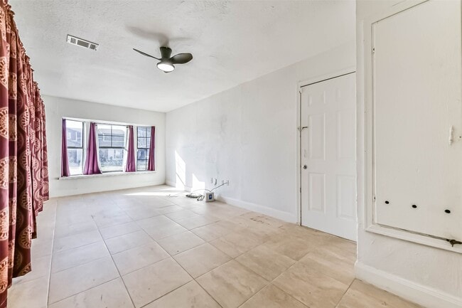 Building Photo - 11411 Murr Way