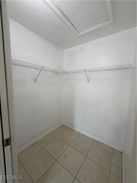 Building Photo - 2504 Haviland Ave S