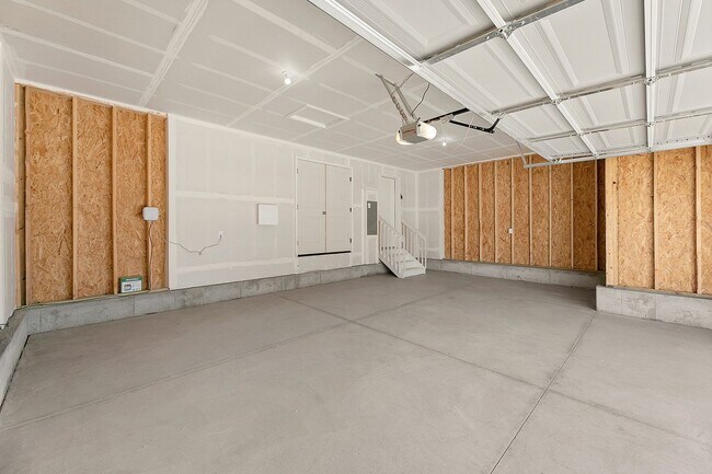 Building Photo - Beautiful New Build 3 Bed, 3 Bath Home in ...