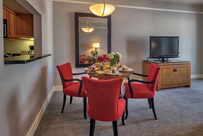 Building Photo - 1441 Brickell Ave