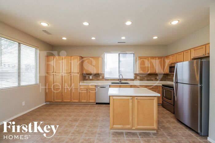 Building Photo - 4392 S Coach House Ct