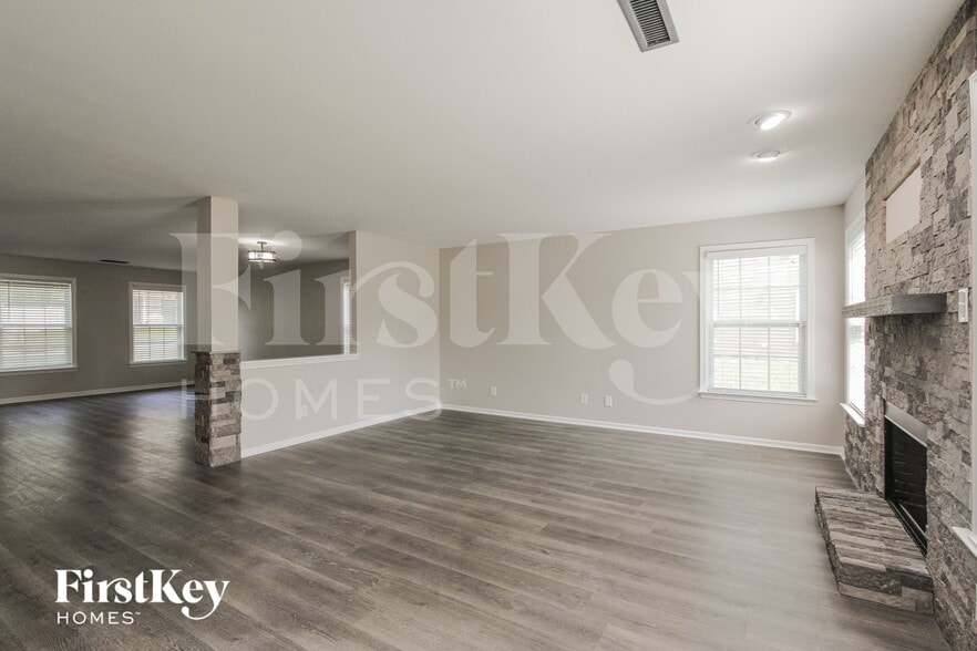 Building Photo - 3216 Deshler Morris Ln