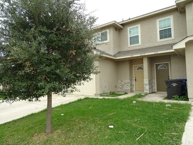 Building Photo - 6619 Arancione Ave