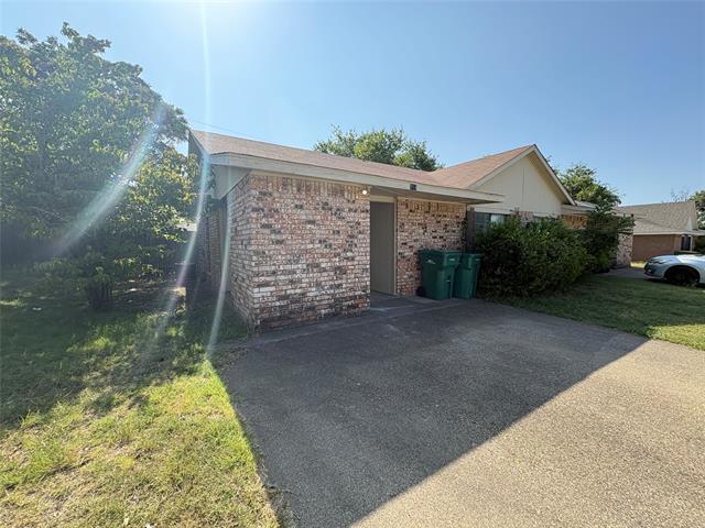 Building Photo - 714 Hillcrest Ct