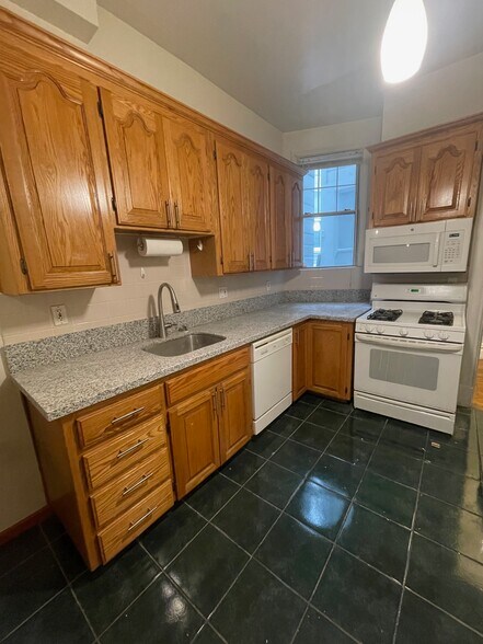 Kitchen - 4186 20th St