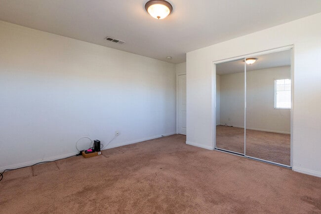 Building Photo - SIngle Family House for Rent in a quiet co...