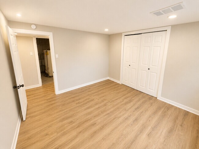 Building Photo - 14603 S Avalon Ave