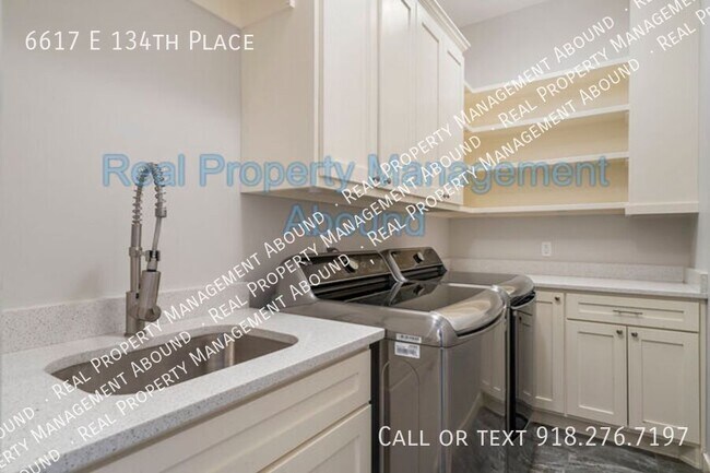 Building Photo - 6617 E 134th Pl S