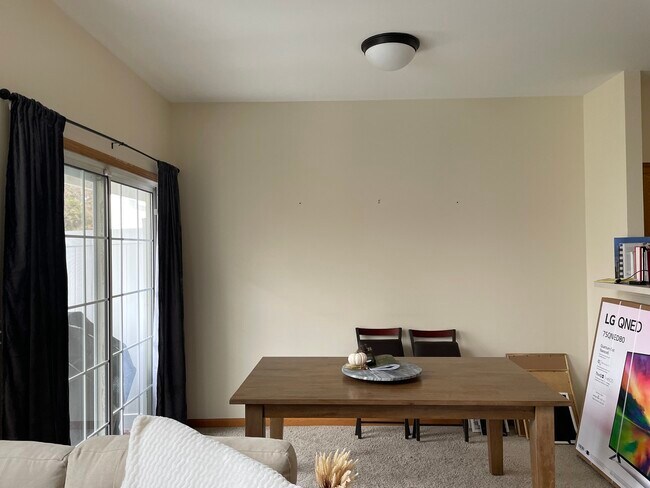 Building Photo - 113 N Barton Trail