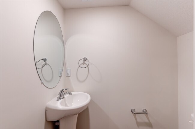 Building Photo - 2807 Cruze Dr